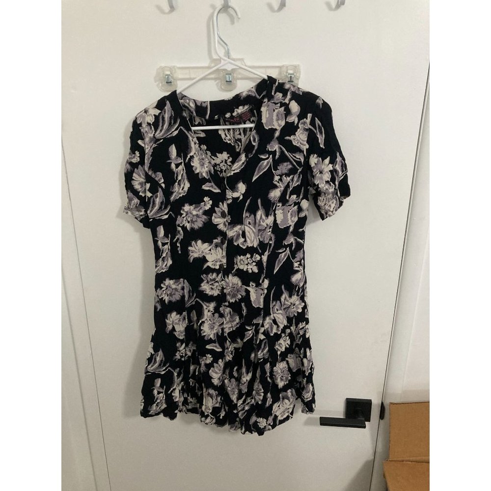 Shape FX By Newport News Women's Button Down Floral Dress, Black/White, 10